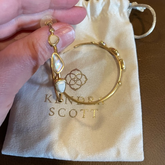 Kendra Scott Jewelry - Kendra Scott Gold Ivy Hoop Earrings